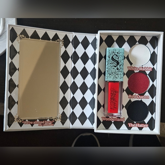 3 Eyeshadows/Lipgloss Sets. Classic Children's Story Books By Storybook Cosmetic - Picture 6 of 6